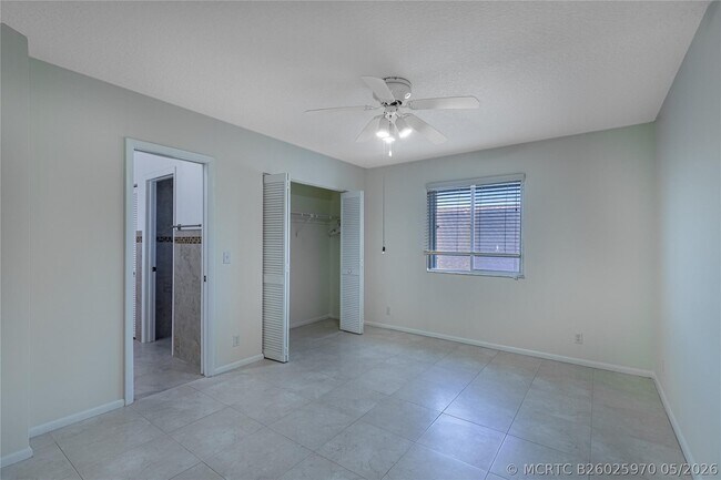 Building Photo - 9901 NW 48th Ct