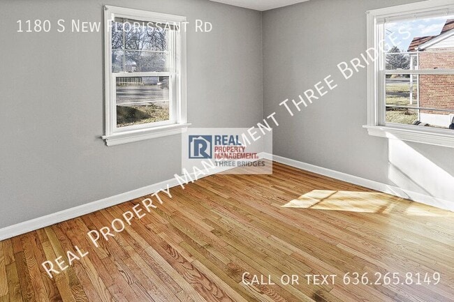 Building Photo - 1180 S New Florissant Rd