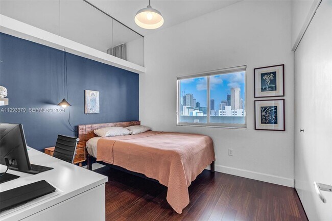 Building Photo - 36 NW 6th Ave