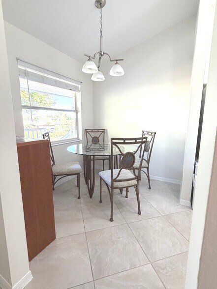 Building Photo - 186 Pebble Shores Dr