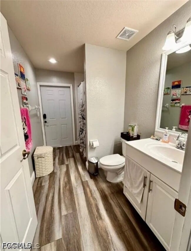 Building Photo - 1816 Tomaso Ave