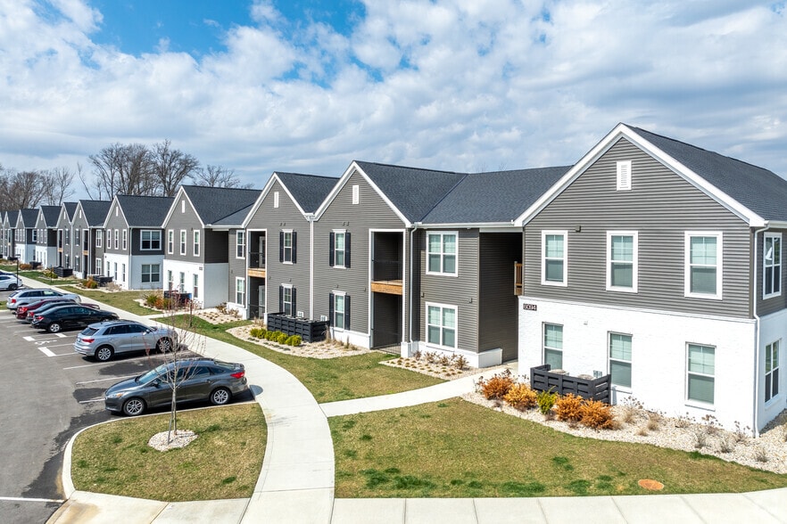Building Photo - Hamilton Woods