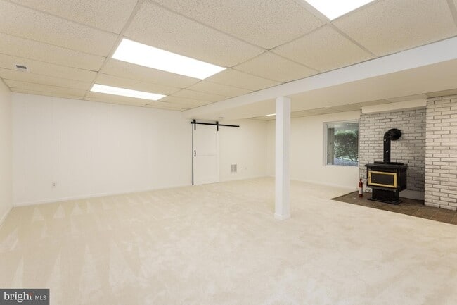 Building Photo - 16742 Ridge Rd