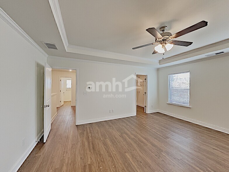 Building Photo - 717 Cyprus Ave