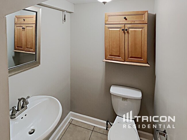 Building Photo - 3272 Greenhill Ct