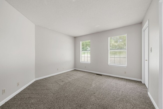 Building Photo - 3 Bedroom Home For Rent in Sango Area!