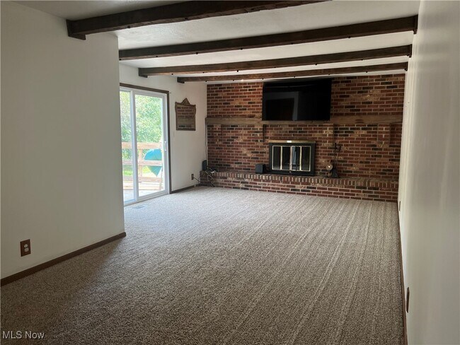 Building Photo - 9281 Pioneer Rd