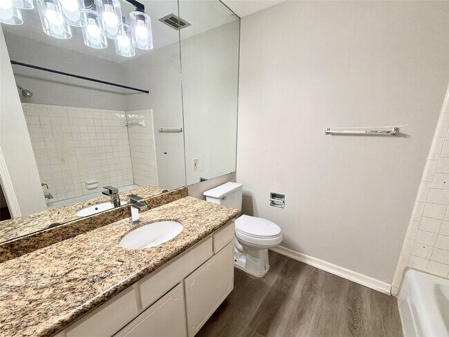 Building Photo - 12959 Trail Hollow Dr