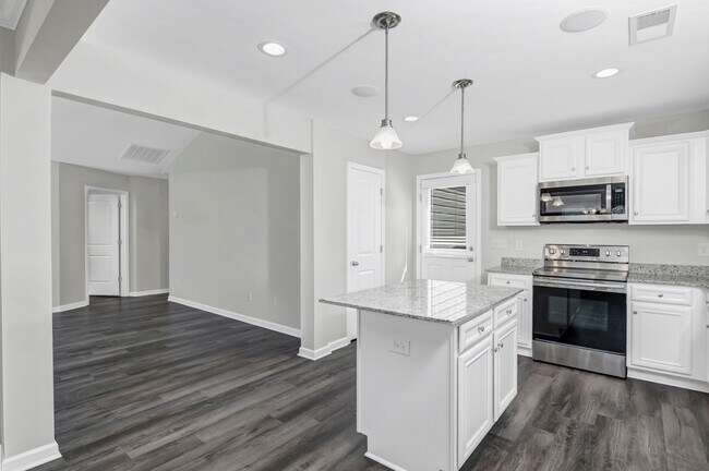 Building Photo - Beautiful Home for Rent in Elgin's Walnut ...