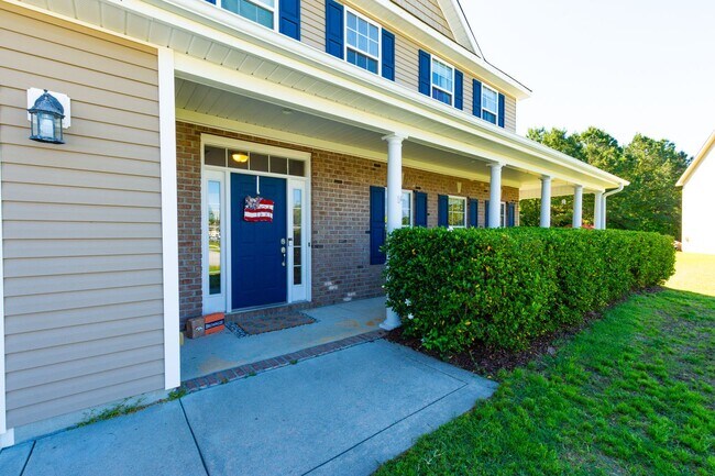 Building Photo - A RARE RENTAL GEM (Coming Soon)