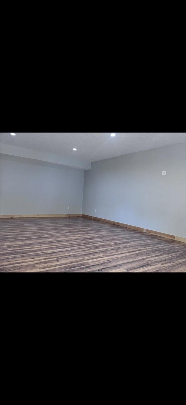 Building Photo - 1339 Hickory Point Dr