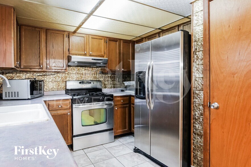 Building Photo - 446 Ridgetop Dr NW