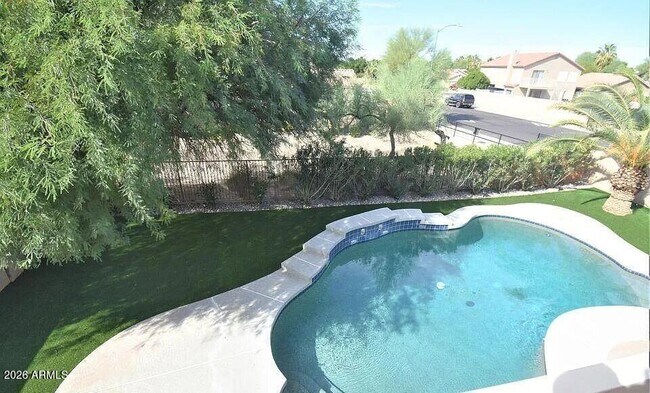 Building Photo - 768 E Irma Ln