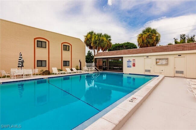 Building Photo - 16361 Dublin Cir