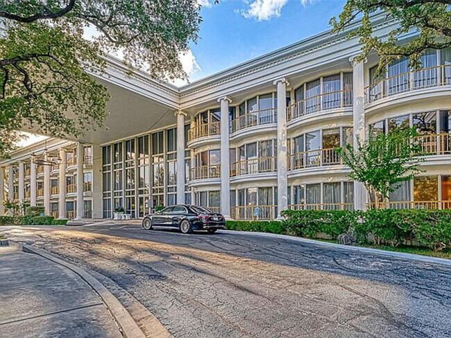 Building Photo - 5050 Ambassador Way