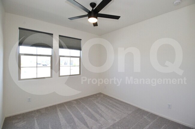 Building Photo - 9320 S 30th Ln