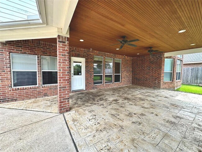 Building Photo - 26223 Longmont Park Ln