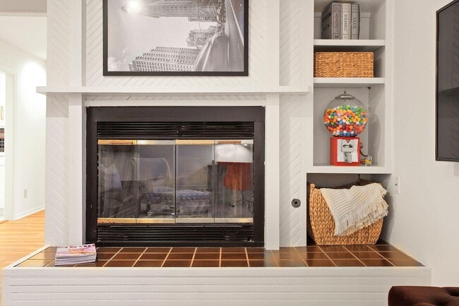 Building Photo - 2804 Melody Ln