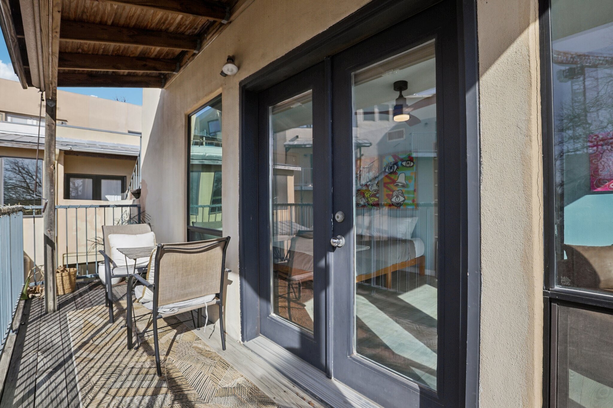 Building Photo - 1106 W 6th St