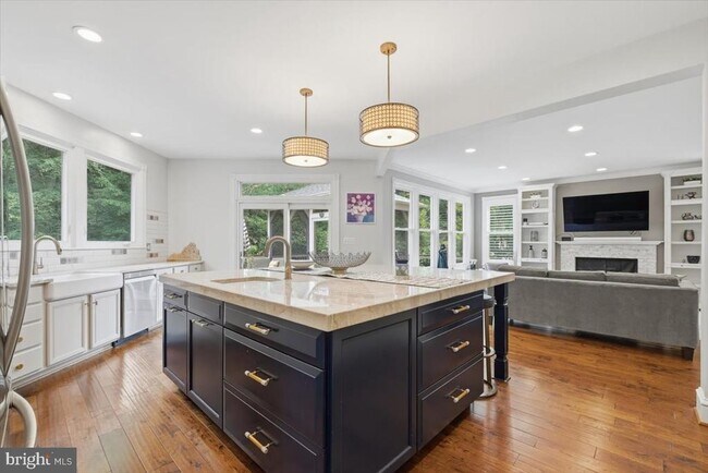 Building Photo - 47791 Macgill Ct