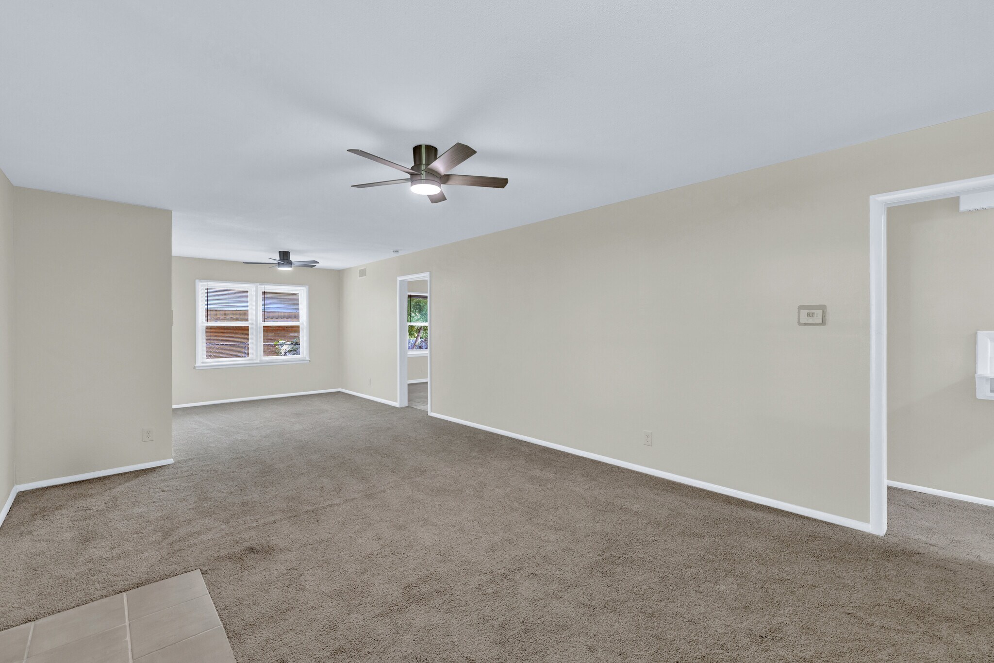 Building Photo - 4014 Sun Valley Dr