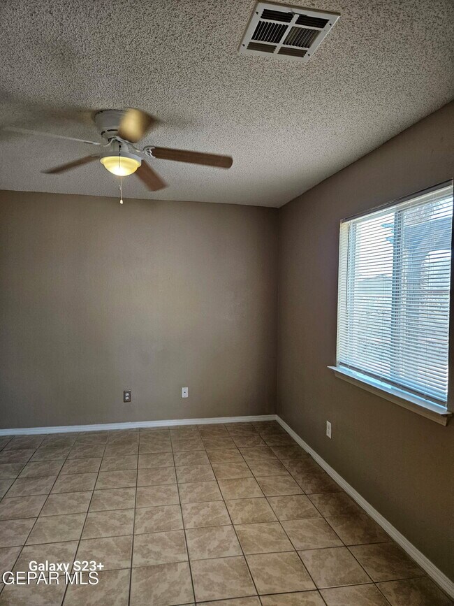 Building Photo - 12345 Tierra Plata Dr