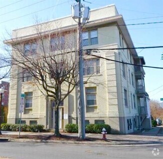 Building Photo - 3015 West Ave