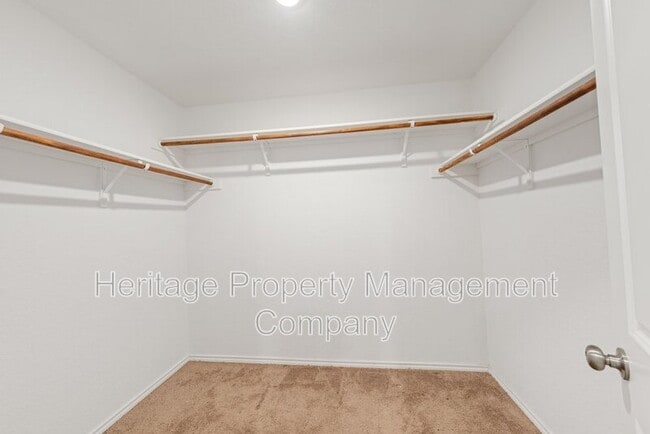 Building Photo - 140 Wood Moss Dr