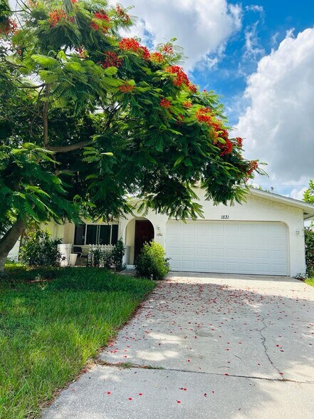 Building Photo - 1831 Kay Dr