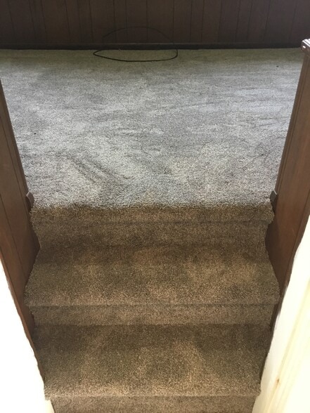 Building Photo - 1204 E 10th St