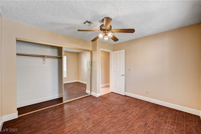 Building Photo - 618 Cervantes Dr