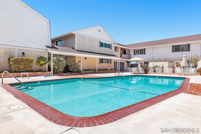 Building Photo - 4800 Williamsburg Ln