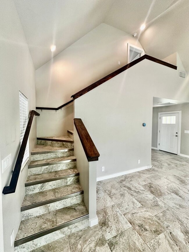 Building Photo - Riverfront Bungalow #9