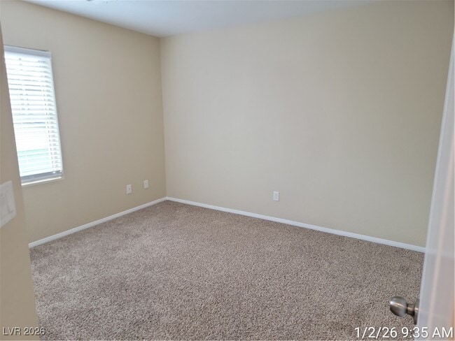 Building Photo - 10432 Yew Blossom Ave