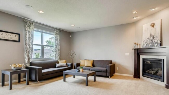 Building Photo - Perfect 5 bedroom count Home in Plymouth