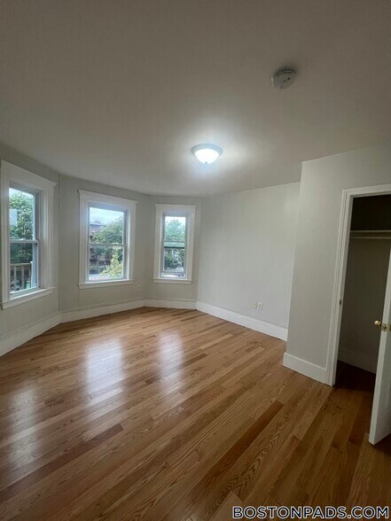 Building Photo - 800 Washington St