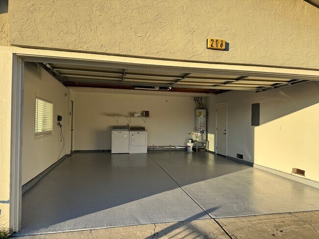 Building Photo - 3/2 home