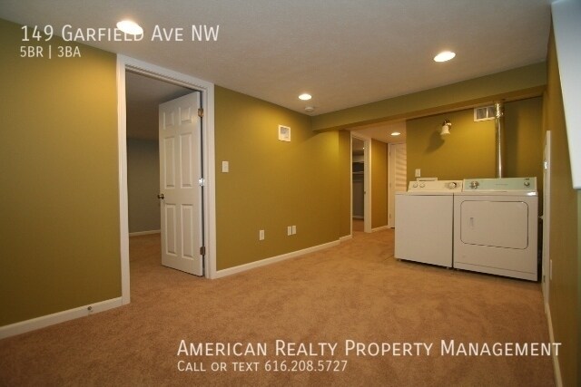 Building Photo - 149 Garfield Ave NW