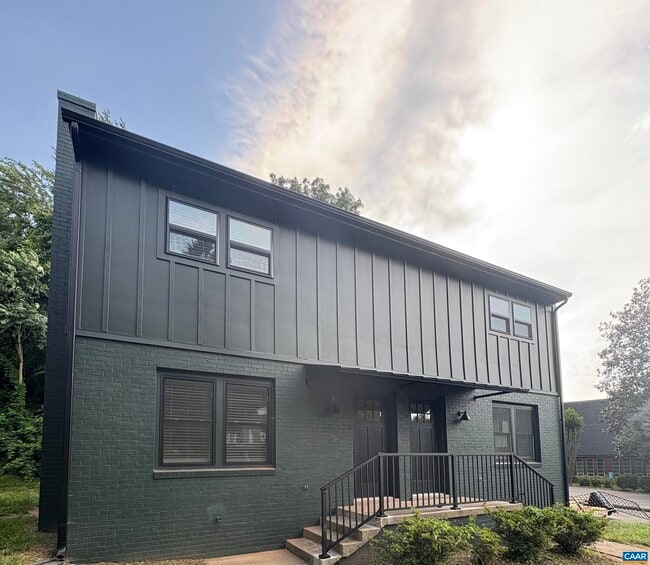 Primary Photo - 106 Perry Dr