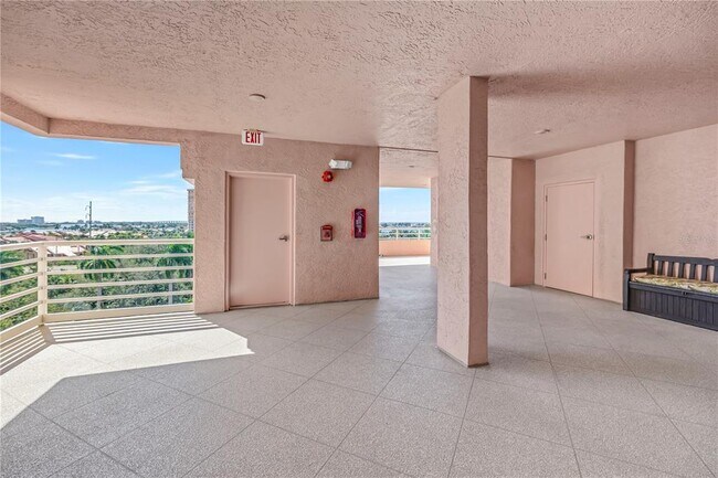 Building Photo - 4981 Bacopa Ln S