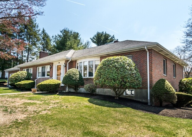 Building Photo - 80 Woodcliff Dr