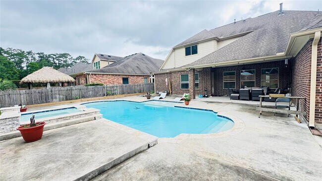Building Photo - 12955 Lake Parc Bend Drive