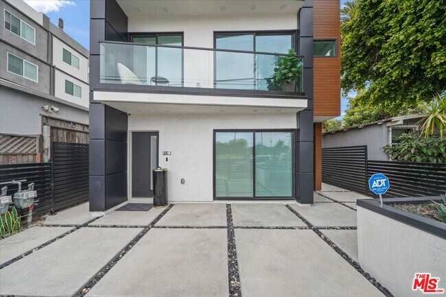 Building Photo - 4922 S Centinela Ave