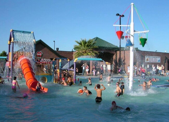 Building Photo - 677 Addison Ln