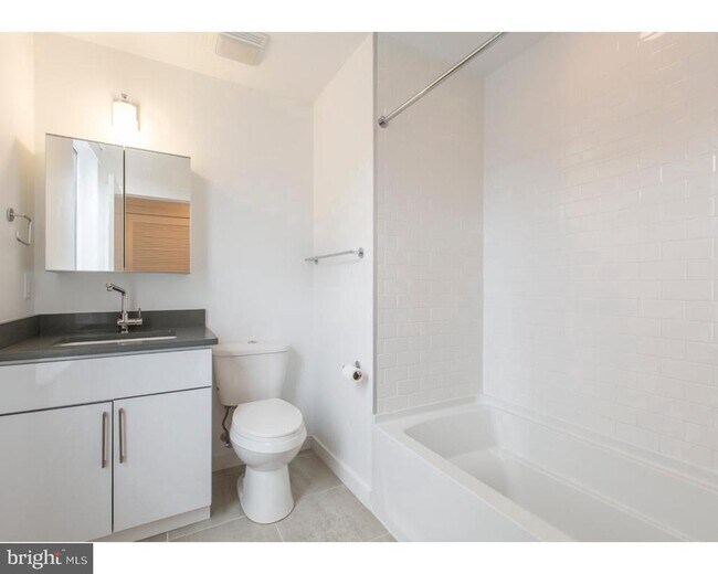 Building Photo - 3039 Baltz St