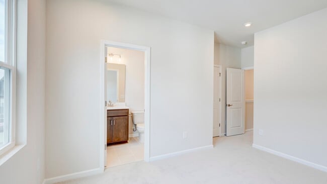 Building Photo - 5509 Swaling St