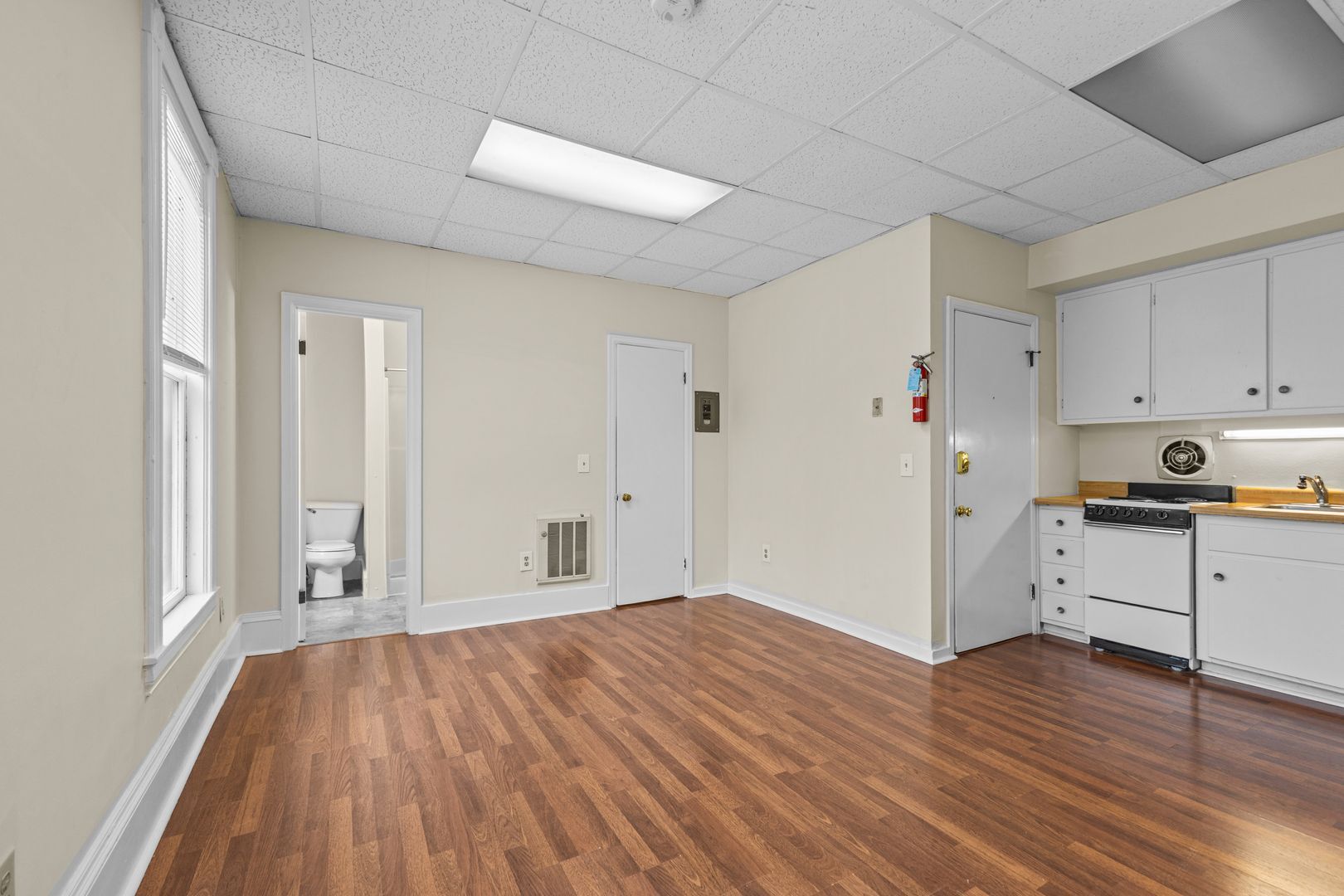 Building Photo - 42 N Prospect St