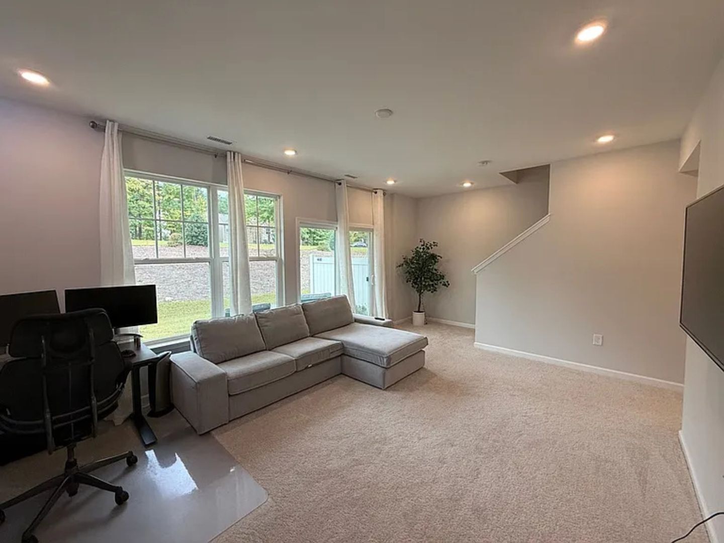 Building Photo - 1228 Commack Dr