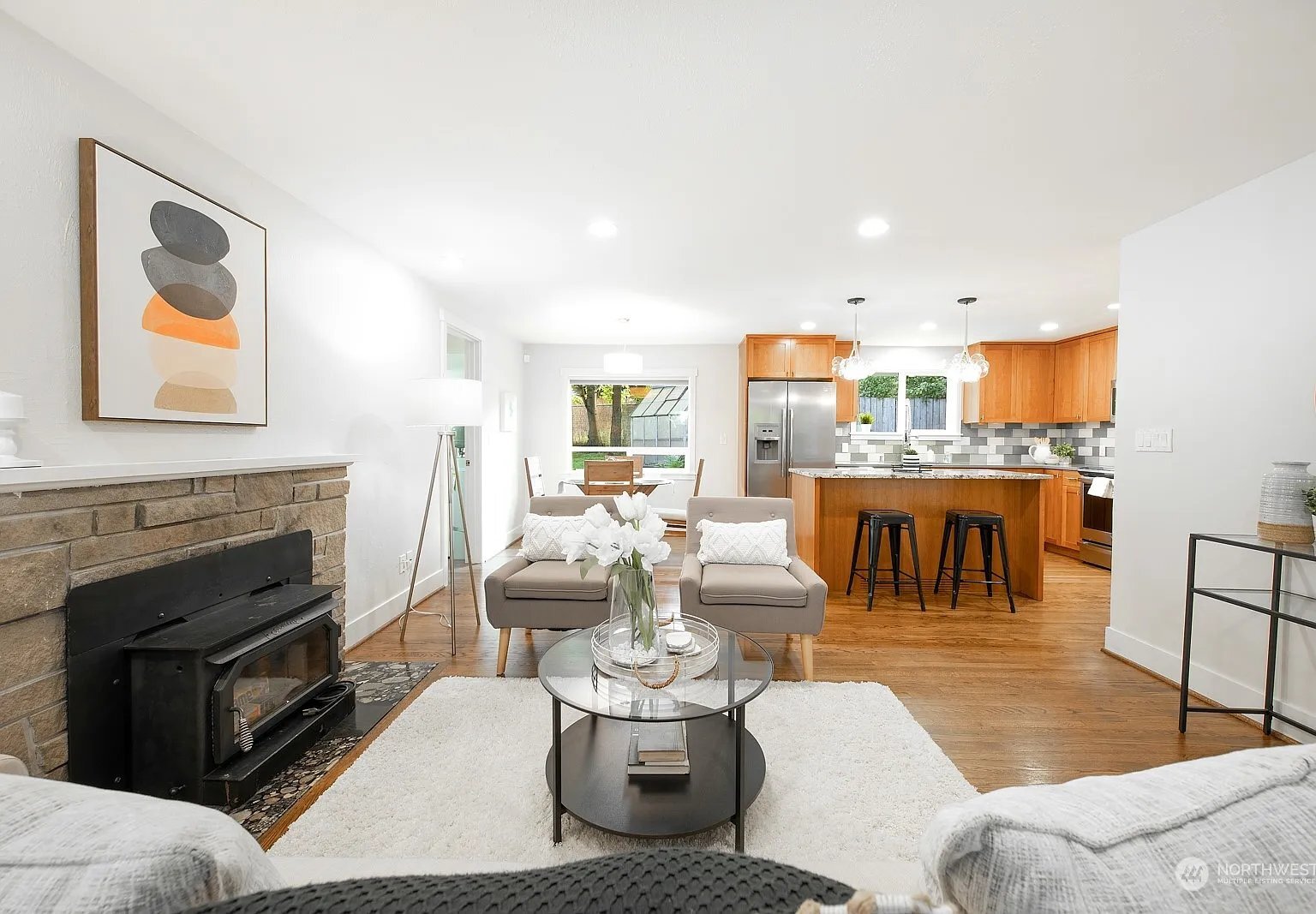 Building Photo - 12561 Roosevelt Way NE
