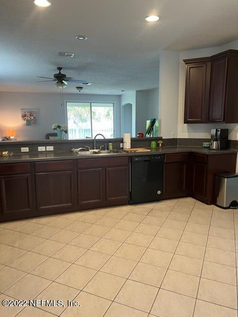 Building Photo - 14688 Falling Waters Dr
